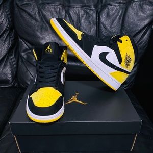 Jordan 1 Mid Size 10.5